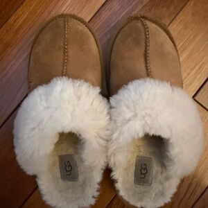 UGG Kids Cozy Tan and Cream Slippers